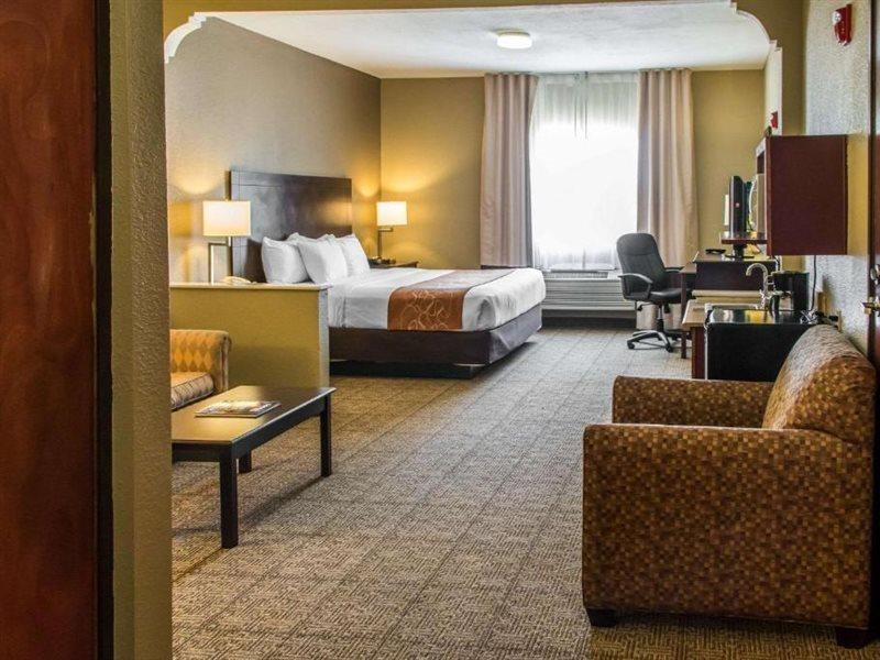 คอมฟอร์ต สวีท ราวด์ ร็อค - ออสติน นอร์ท ไอ - 35 Hotel ราวด์ร็อก ภายนอก รูปภาพ