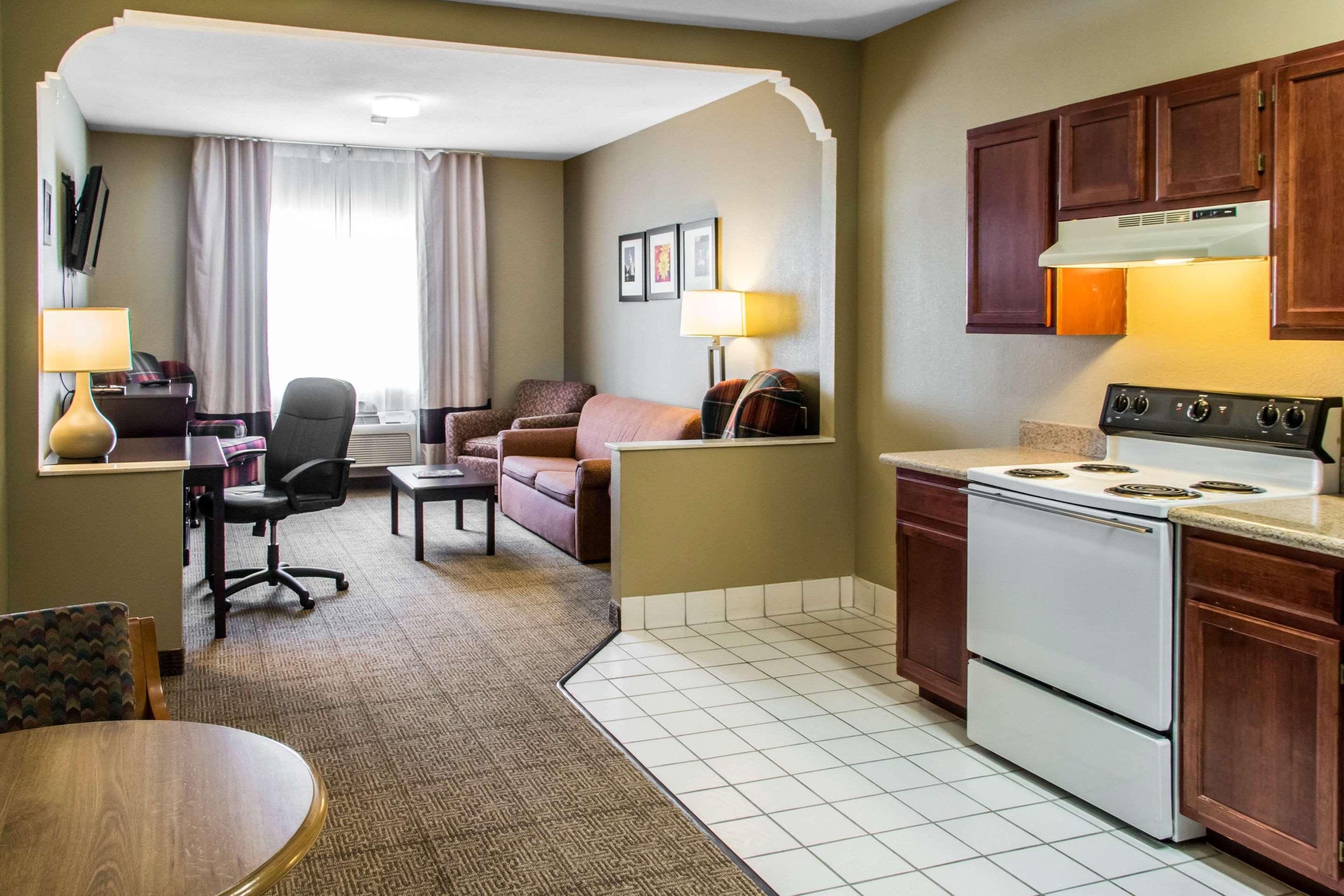 คอมฟอร์ต สวีท ราวด์ ร็อค - ออสติน นอร์ท ไอ - 35 Hotel ราวด์ร็อก ภายนอก รูปภาพ