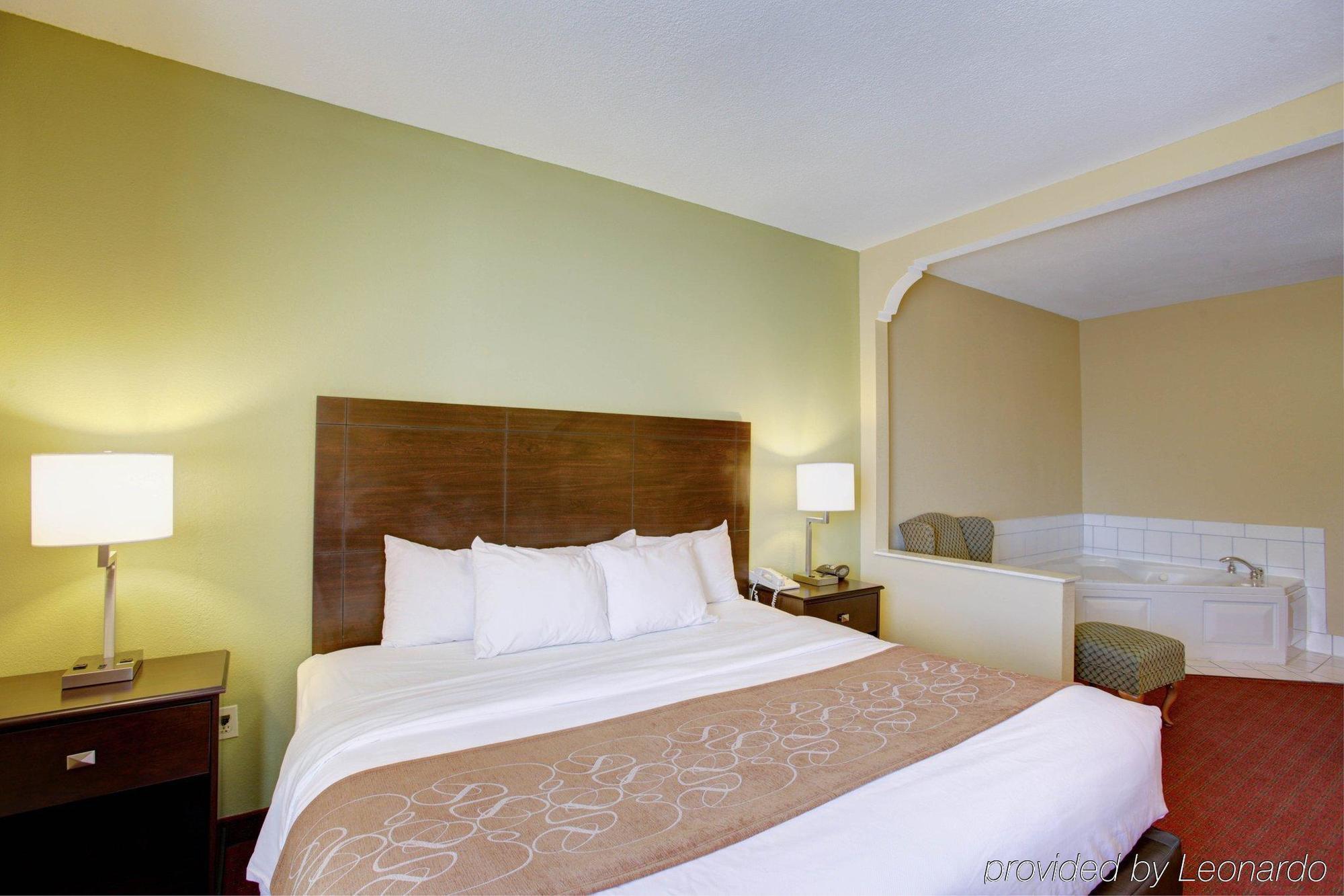คอมฟอร์ต สวีท ราวด์ ร็อค - ออสติน นอร์ท ไอ - 35 Hotel ราวด์ร็อก ภายนอก รูปภาพ